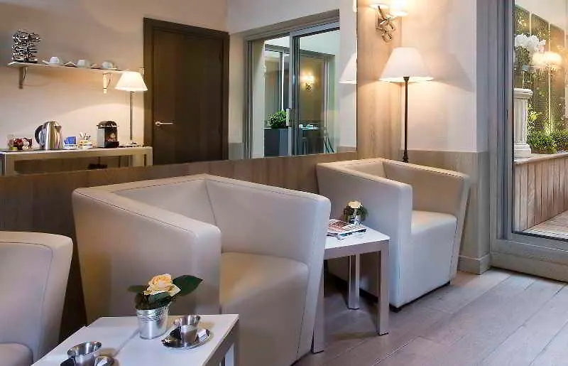 Hotel Longchamp Elysees