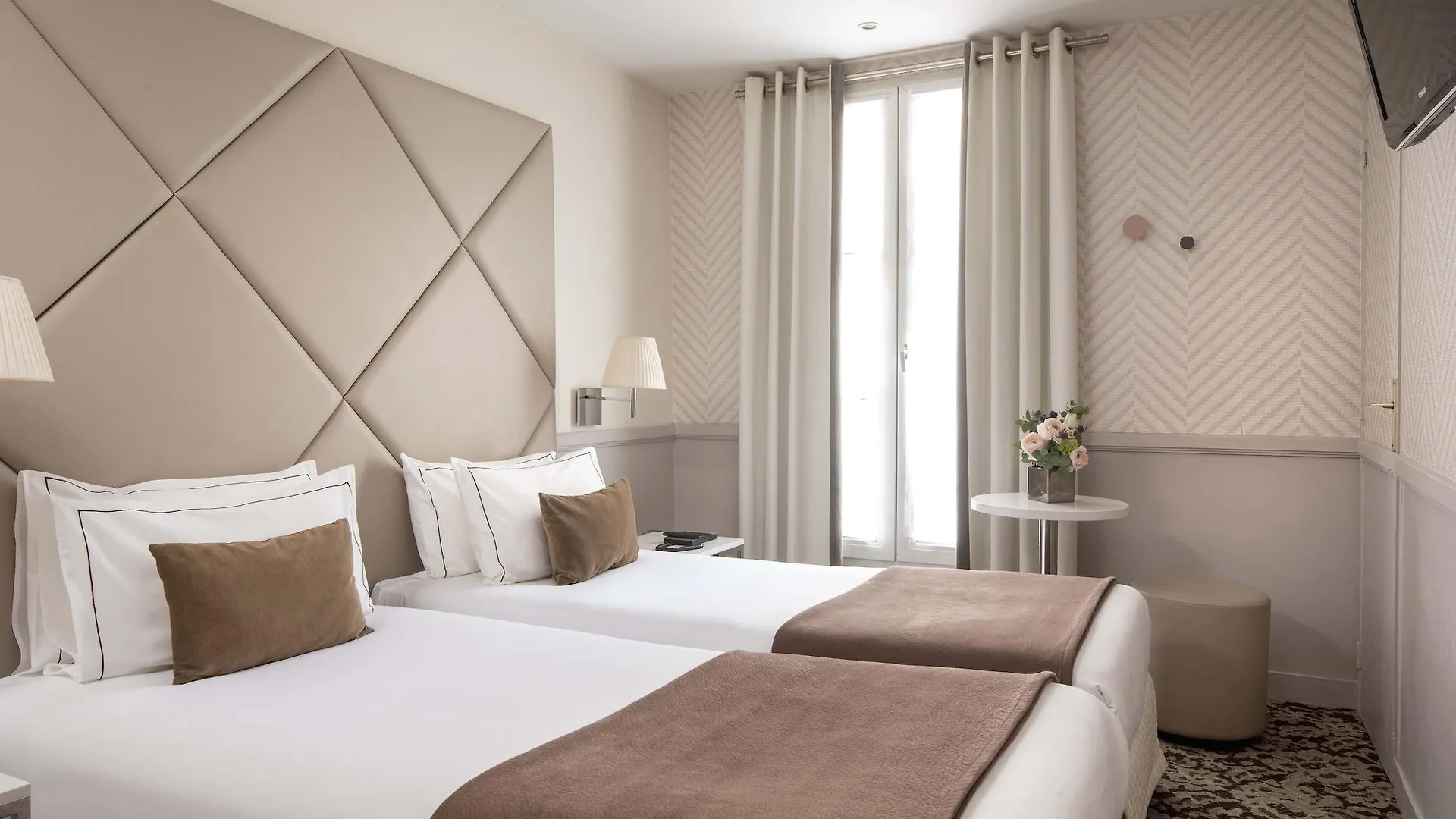 Longchamp Elysees 3*