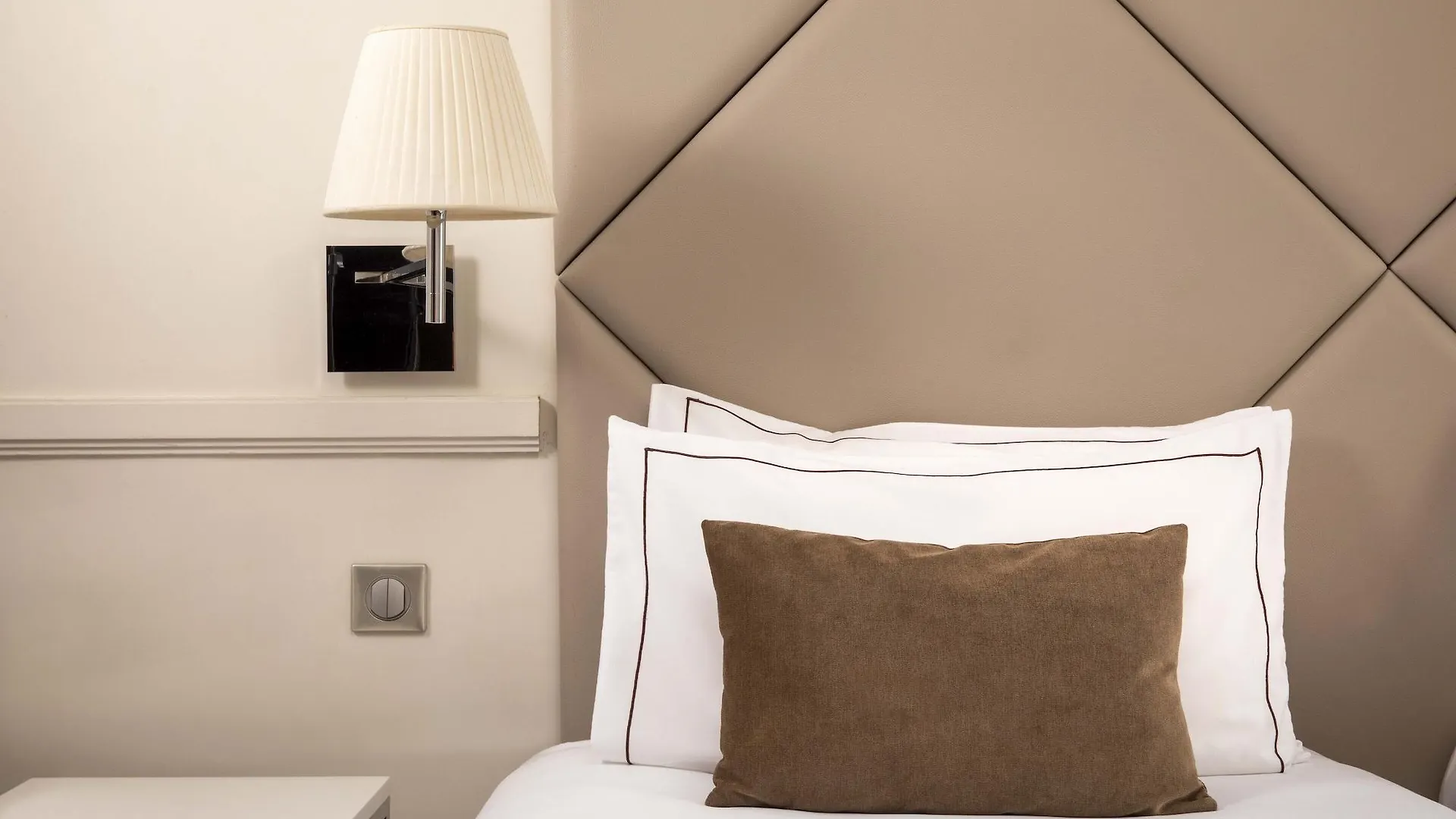 Longchamp Elysees 3*