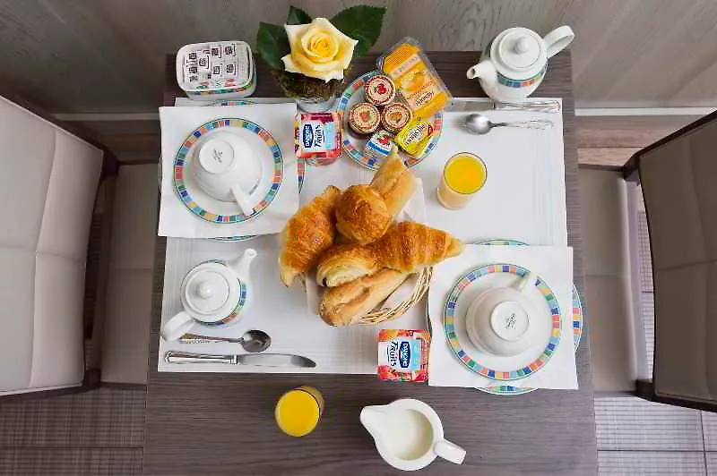 Hotel Longchamp Elysees 3*