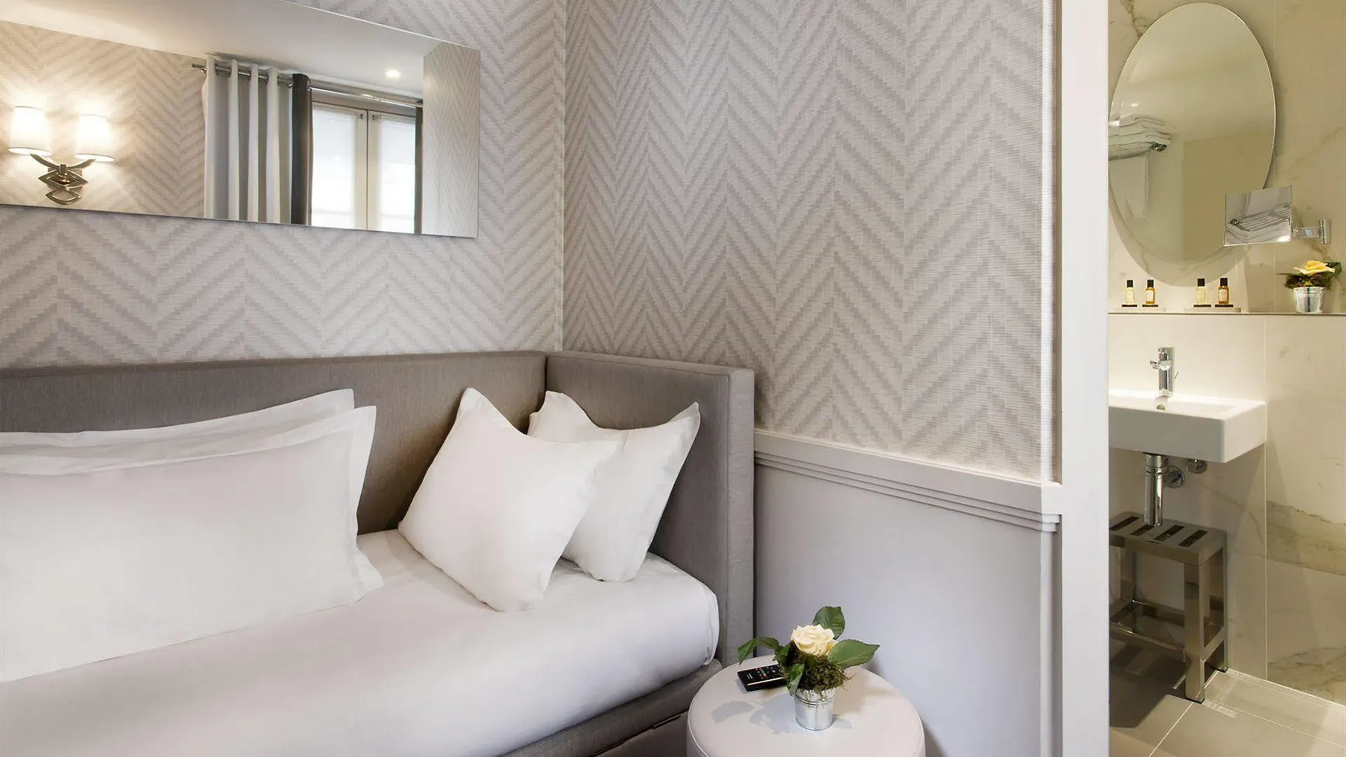 Longchamp Elysees Hotel
