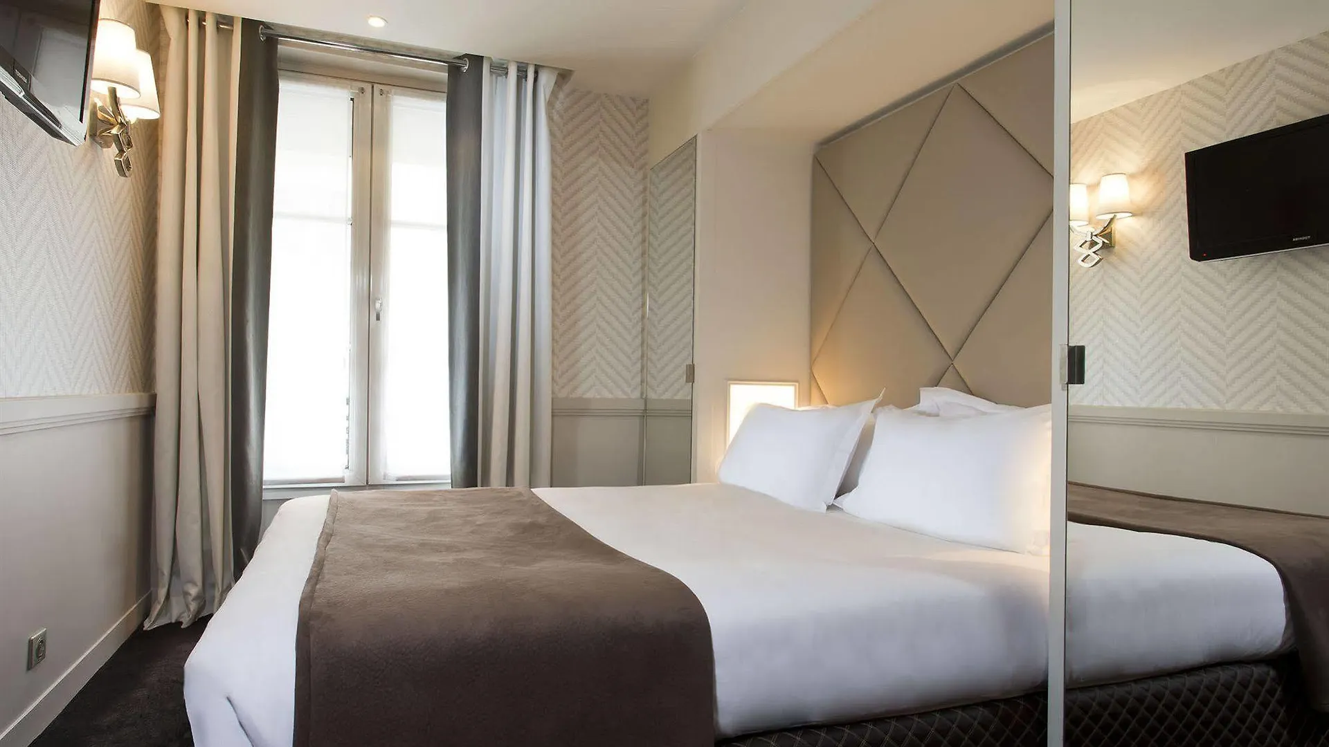 Longchamp Elysees 3*